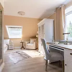 Waldhotel Und Restaurant Zeitreise * برامشه