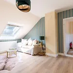 Waldhotel Und Restaurant Zeitreise * برامشه
