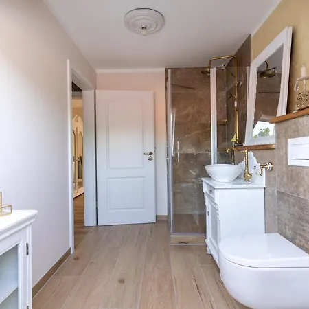 Waldhotel Und Restaurant Zeitreise ホテル *