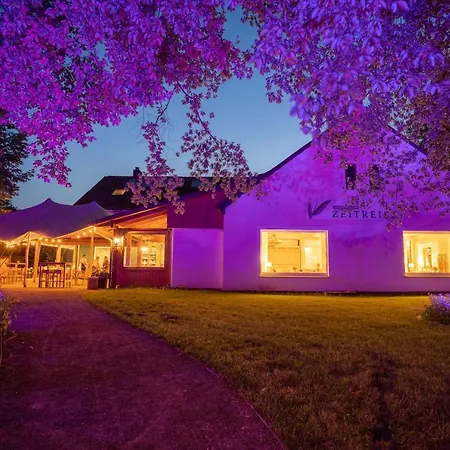 Waldhotel Und Restaurant Zeitreise *