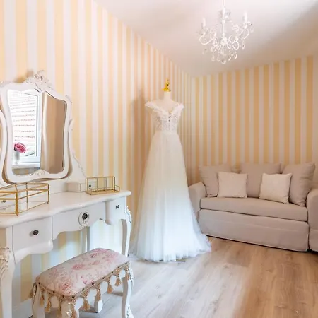 Waldhotel Und Restaurant Zeitreise ブラームシェ