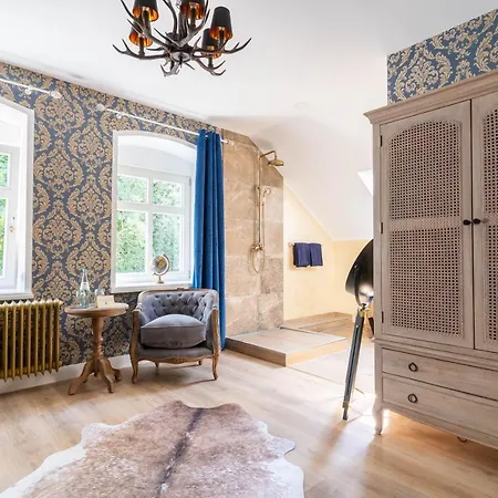 Waldhotel Und Restaurant Zeitreise ホテル