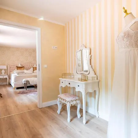 Waldhotel Und Restaurant Zeitreise Hotell *