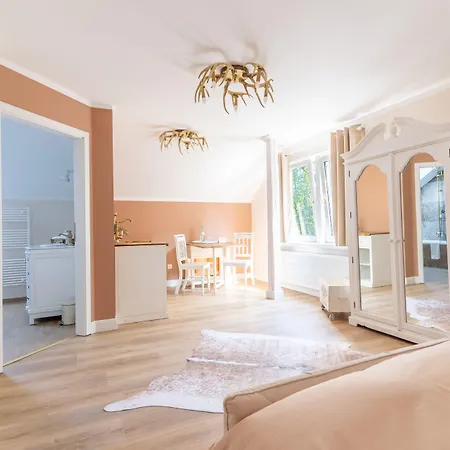 Hotel Waldhotel Und Restaurant Zeitreise