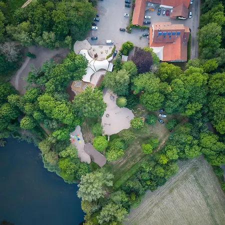 ホテル Waldhotel Und Restaurant Zeitreise ブラームシェ