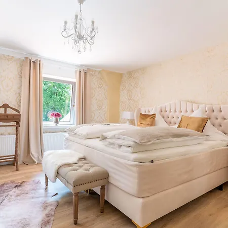 Waldhotel Und Restaurant Zeitreise Hotel