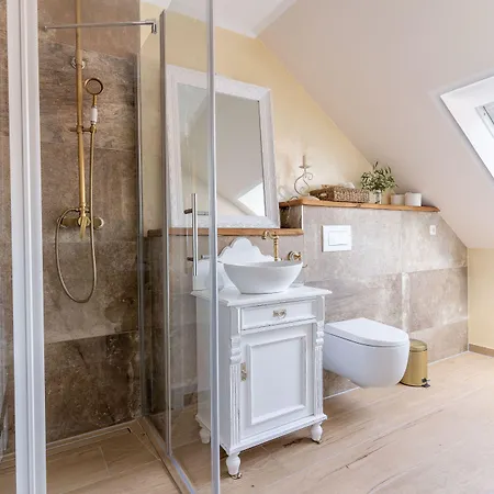 Waldhotel Und Restaurant Zeitreise ホテル ブラームシェ