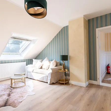 Waldhotel Und Restaurant Zeitreise * برامشه