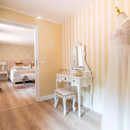 Waldhotel Und Restaurant Zeitreise